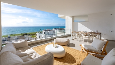 Elegante apartamento en primera planta con impresionantes vistas al mar