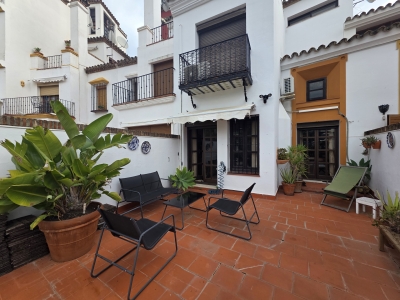 Gran oportunidad y encantadora casa adosada en el corazón de Alcaidesa